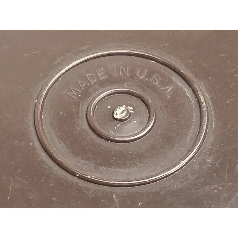 Tupperware Brown 8
